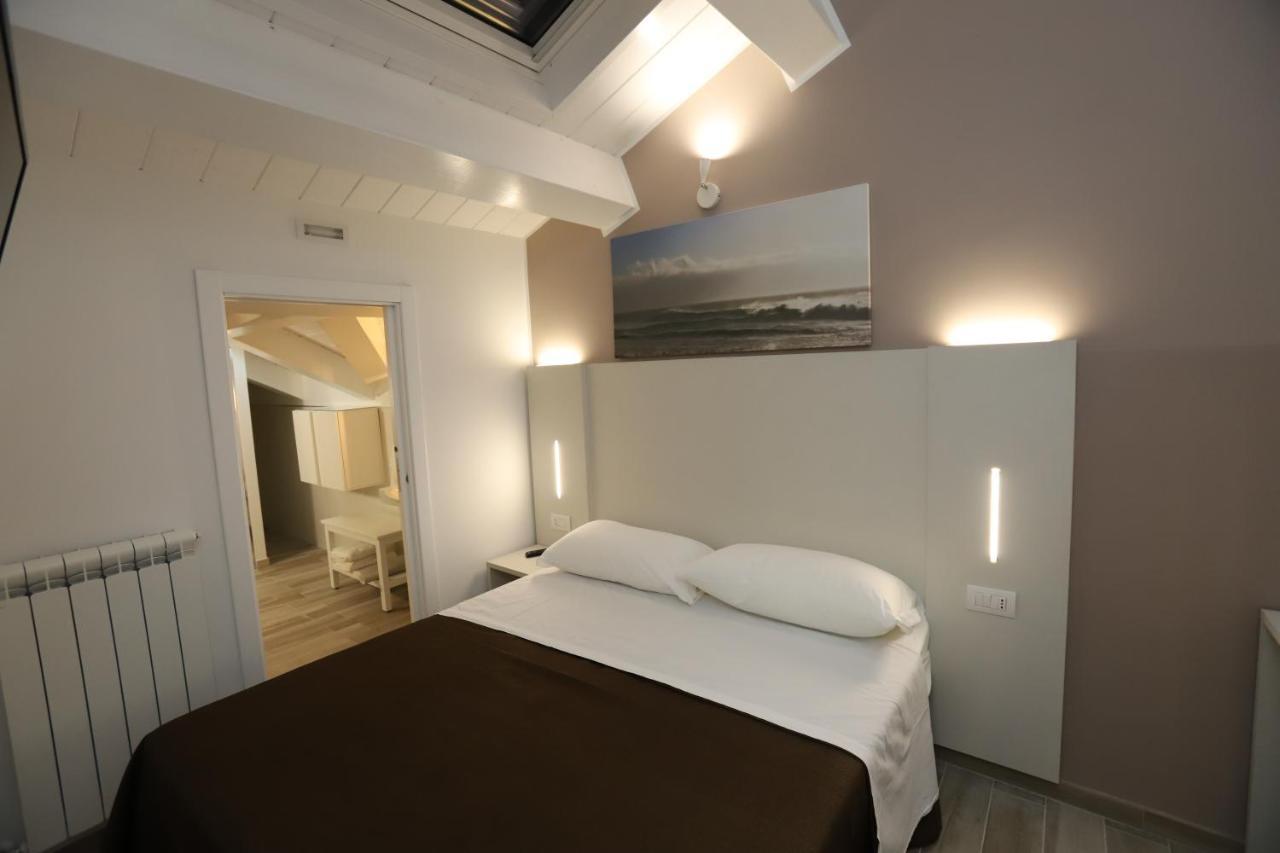 Orchidea Rooms & Suites Civitanova Marche Bagian luar foto