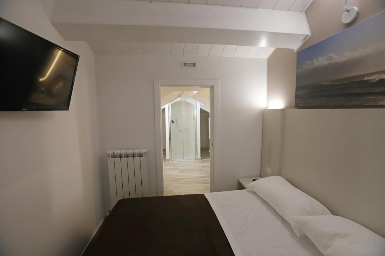 Orchidea Rooms & Suites Civitanova Marche Bagian luar foto