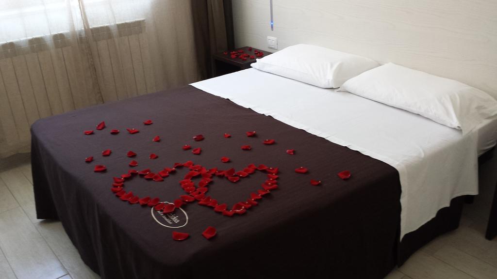 Orchidea Rooms & Suites Civitanova Marche Bagian luar foto