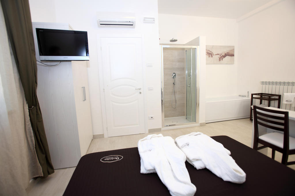 Orchidea Rooms & Suites Civitanova Marche Ruang foto