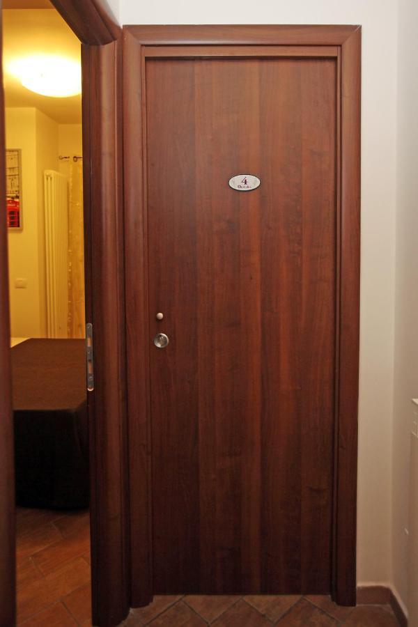 Orchidea Rooms & Suites Civitanova Marche Bagian luar foto