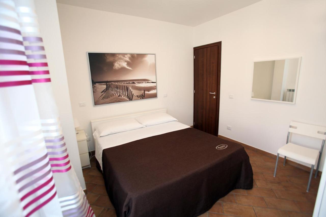 Orchidea Rooms & Suites Civitanova Marche Bagian luar foto